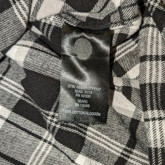 Northwest Territory Plaid button down long sleeve shirt - Picture 4 of 7